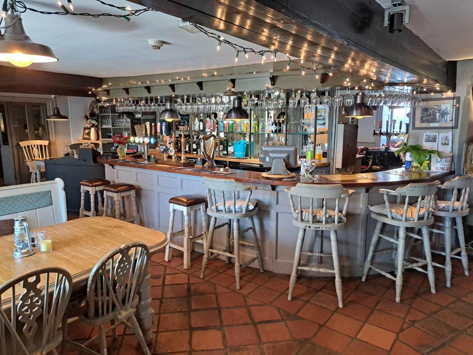 The Ilchester Arms Hotel Абътсбъри Екстериор снимка
