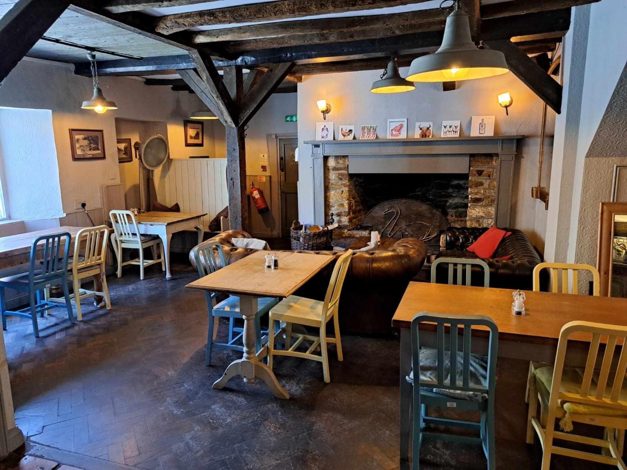 The Ilchester Arms Hotel Абътсбъри Екстериор снимка