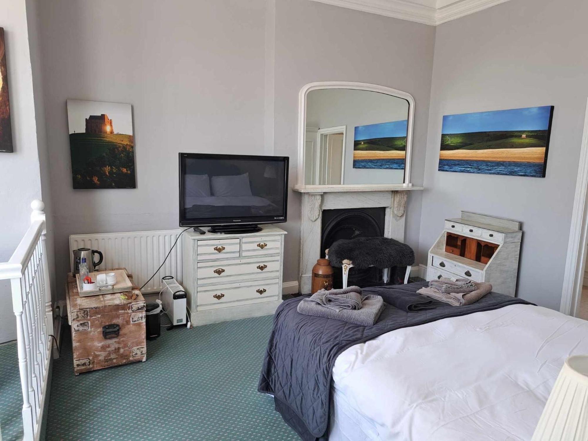 The Ilchester Arms Hotel Абътсбъри Стая снимка