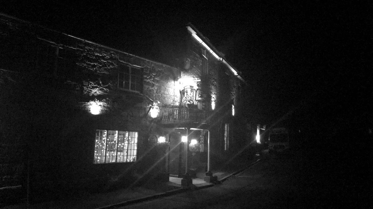 The Ilchester Arms Hotel Абътсбъри Екстериор снимка