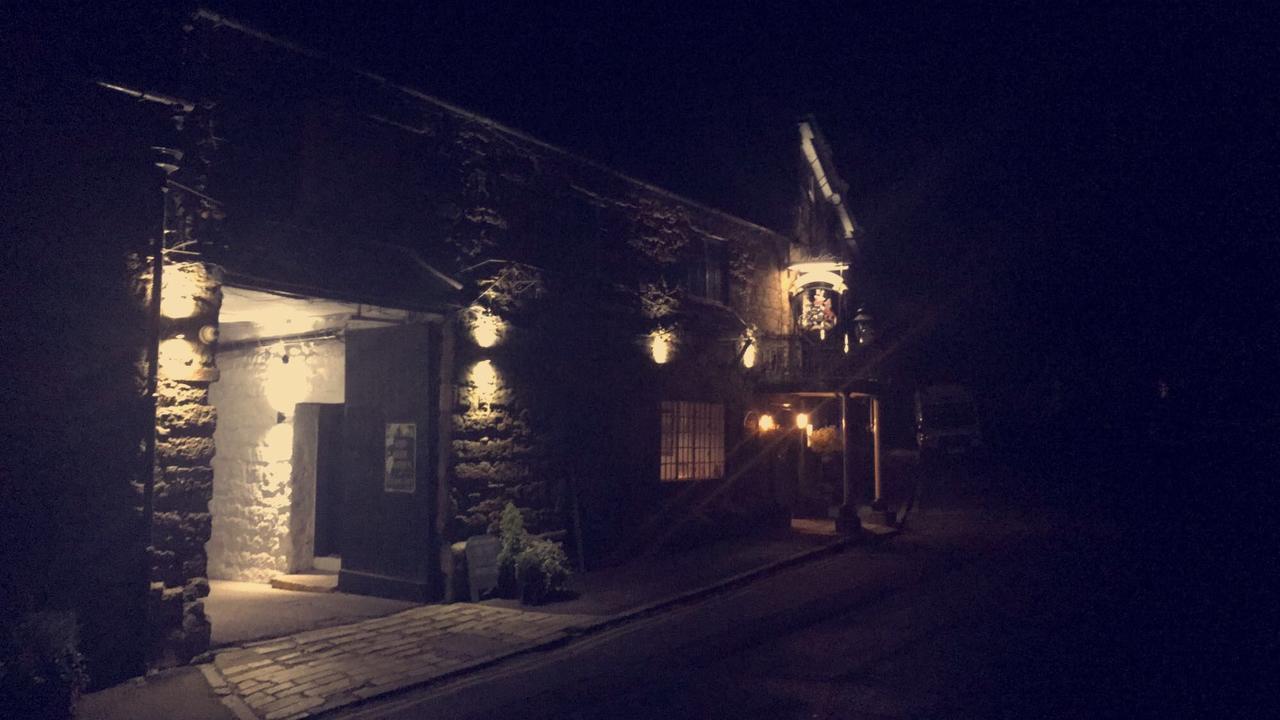 The Ilchester Arms Hotel Абътсбъри Екстериор снимка